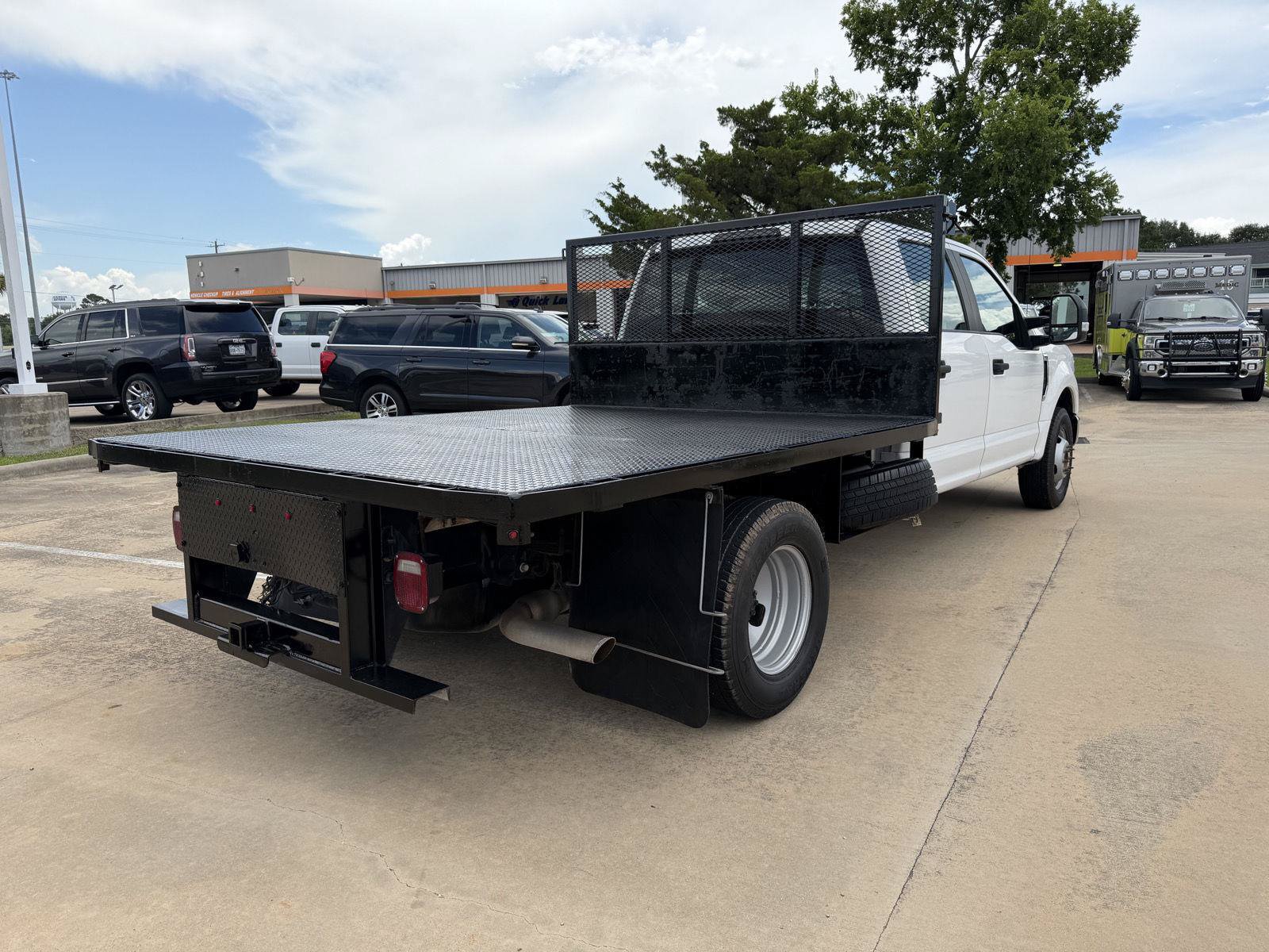 Certified 2020 Ford F350 XL w/ Power Equipment Group RWD image 4