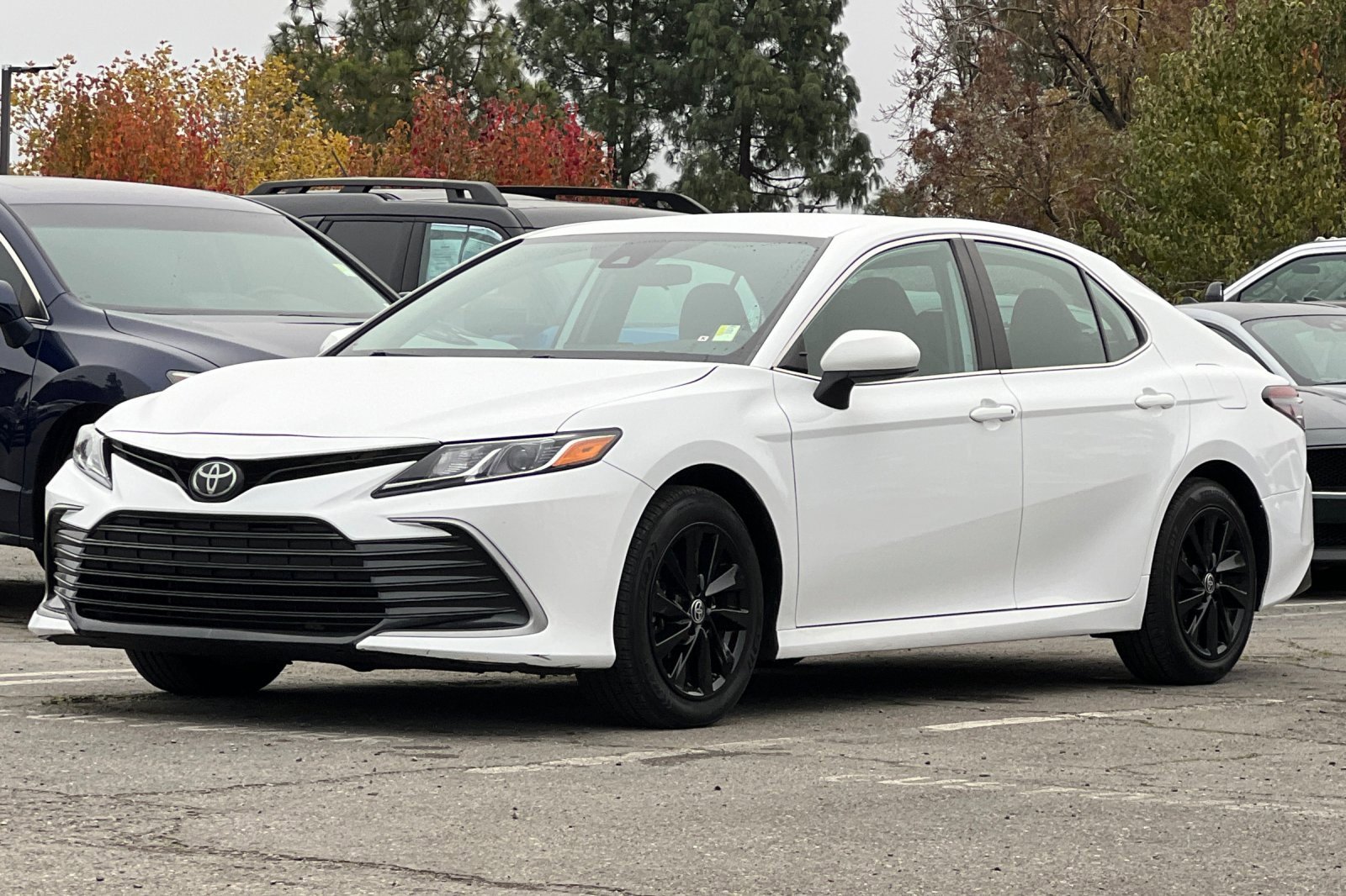 Used 2024 Toyota Camry LE image 8