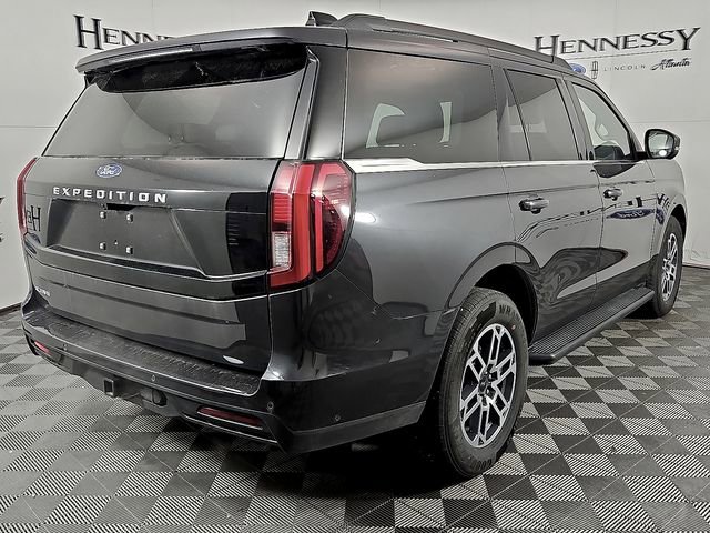 Certified 2025 Ford Expedition Active image 5