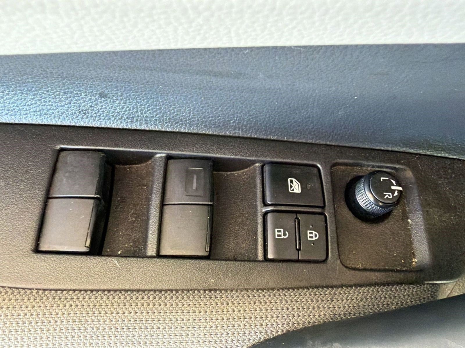 Used 2025 Toyota Corolla LE FWD image 12