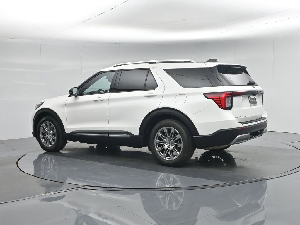 Certified 2025 Ford Explorer Platinum RWD image 7