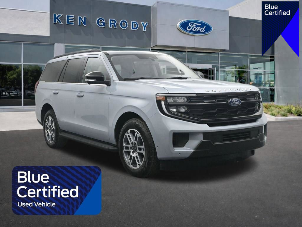 Certified 2025 Ford Expedition Active AWD/4WD image 1
