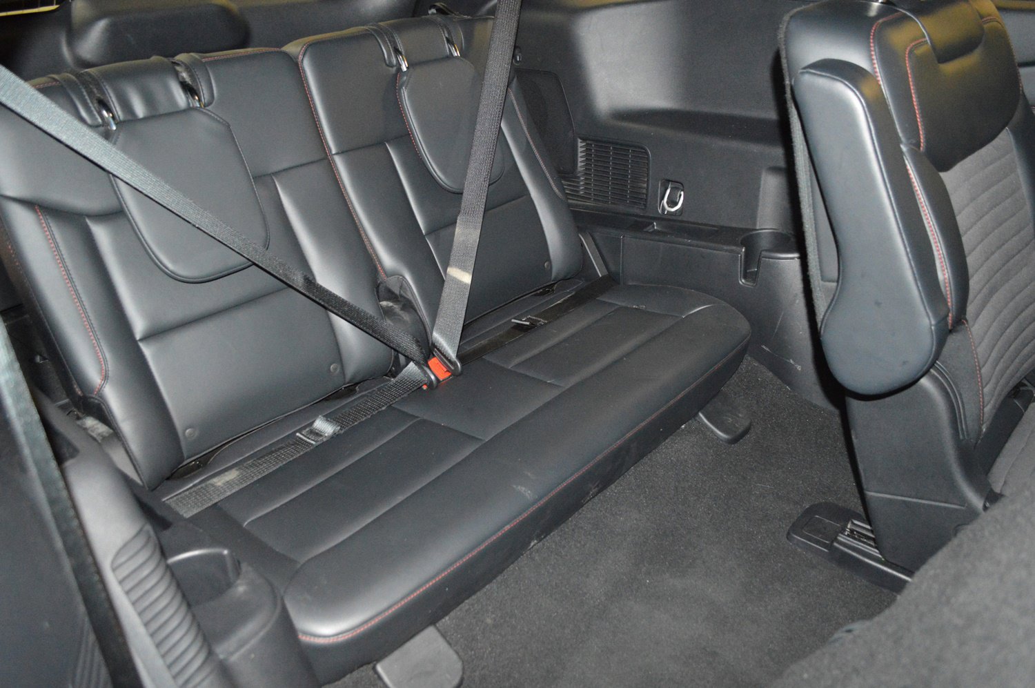 Certified 2025 Ford Explorer ST-Line image 13