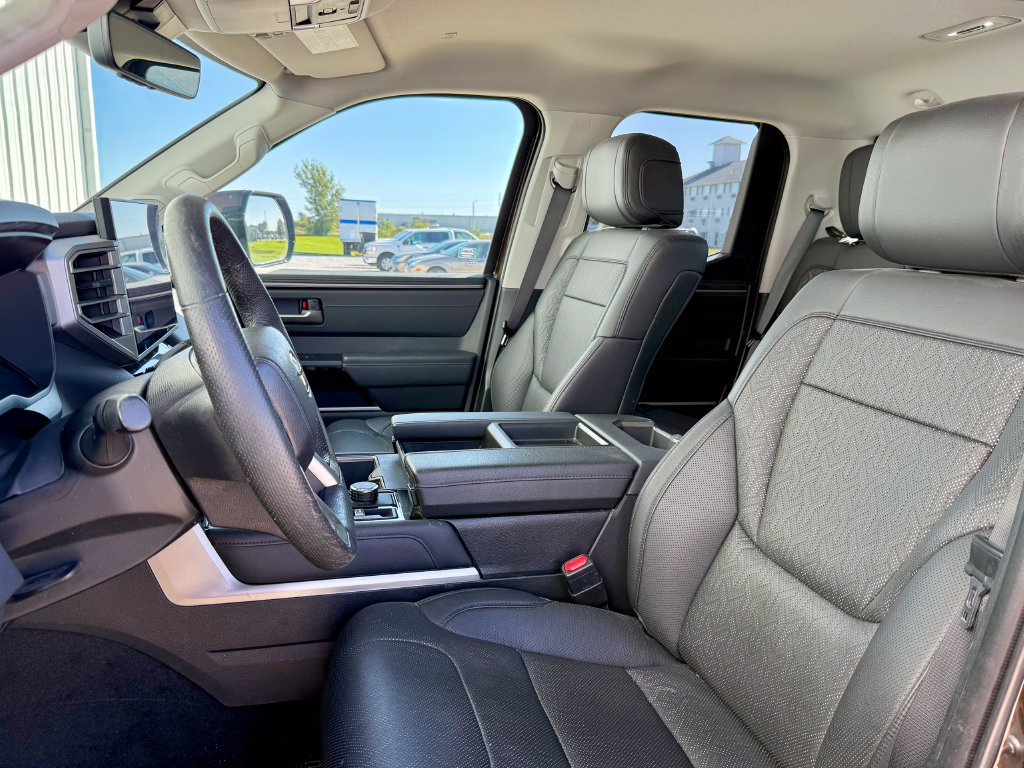 Used 2023 Toyota Tundra Limited AWD/4WD image 11