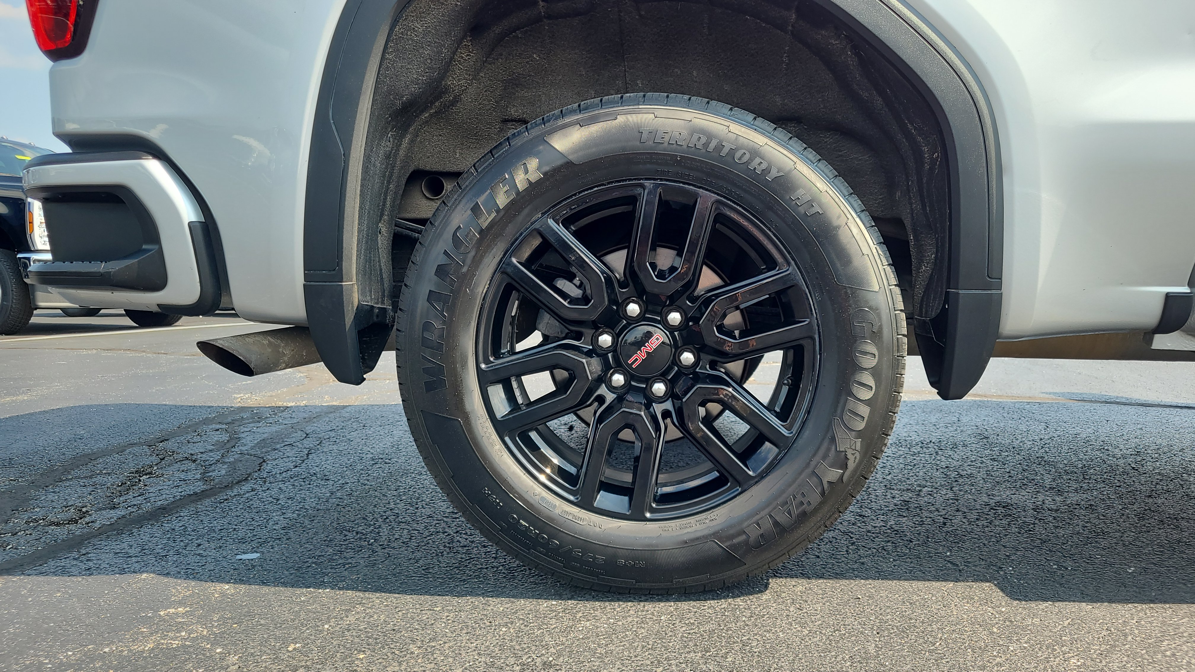 Used 2021 GMC Sierra 1500 Elevation AWD/4WD image 11