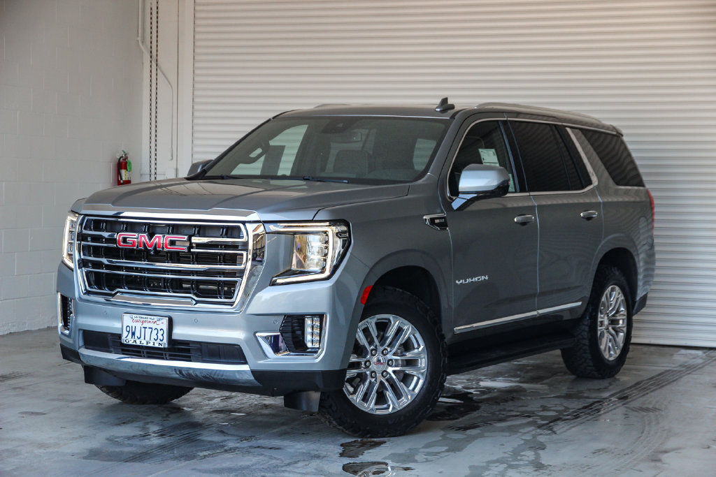 Used 2023 GMC Yukon SLT w/ SLT Luxury Package AWD/4WD image 1