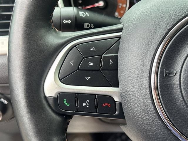 Used 2018 Jeep Compass Latitude w/ Cold Weather Group AWD/4WD image 19