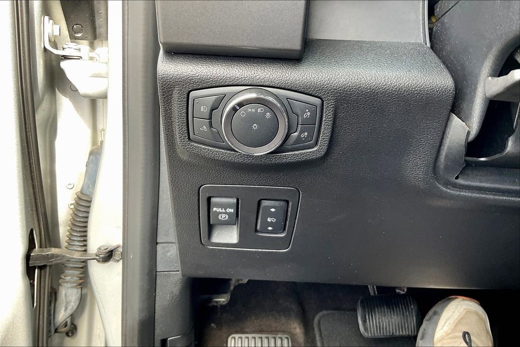 Certified 2018 Ford F150 XLT w/ Equipment Group 302A Luxury AWD/4WD image 33