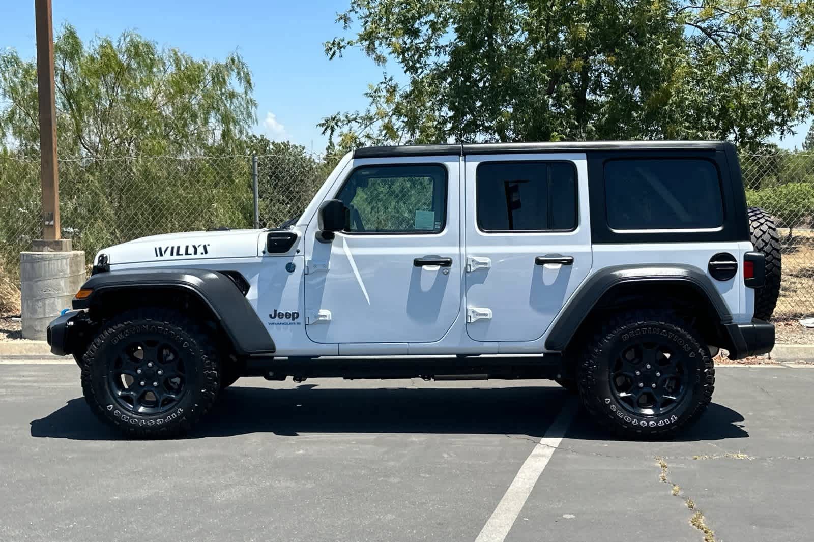 Used 2023 Jeep Wrangler Unlimited w/ 8.4" Radio Group AWD/4WD image 5