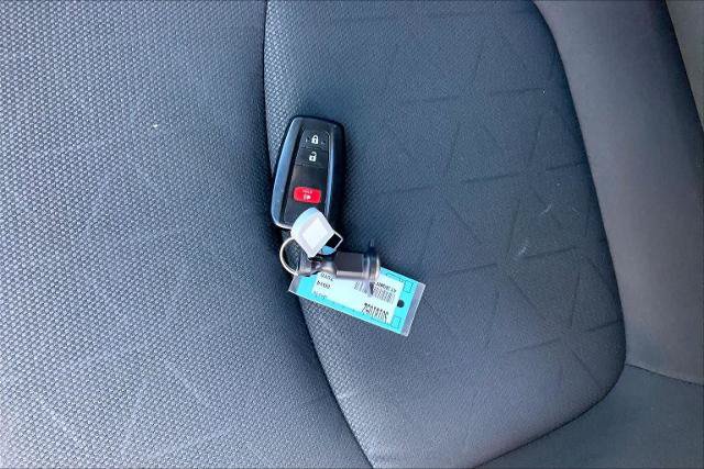 Used 2025 Toyota RAV4 XLE AWD/4WD image 15