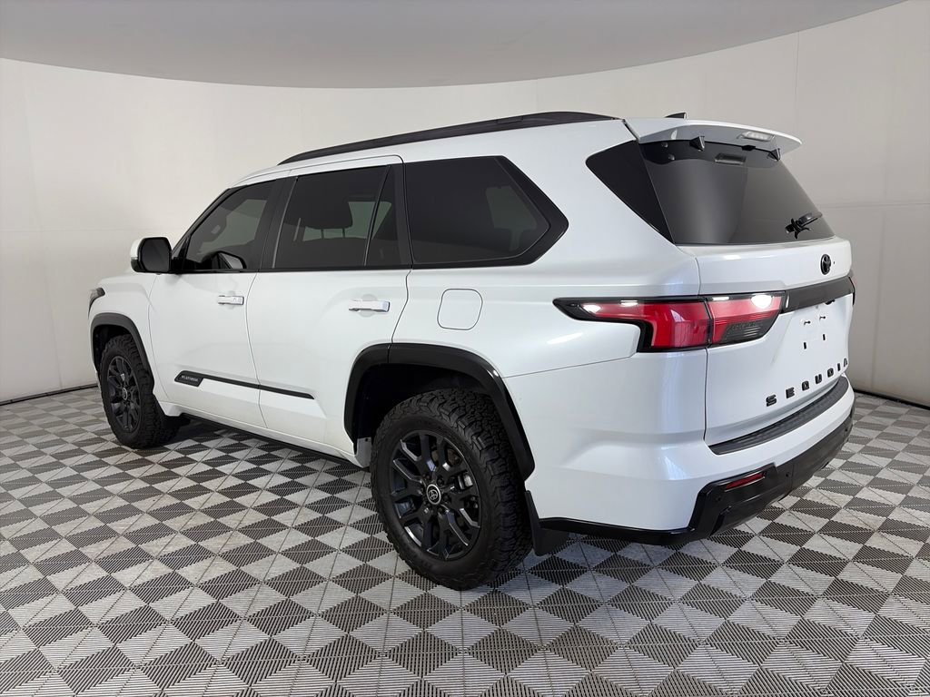 Used 2024 Toyota Sequoia Platinum AWD/4WD image 5
