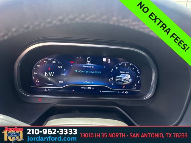 Used 2022 Chevrolet Suburban LT w/ Luxury Package RWD image 23
