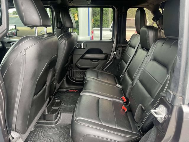 Used 2018 Jeep Wrangler Unlimited Sahara AWD/4WD image 15