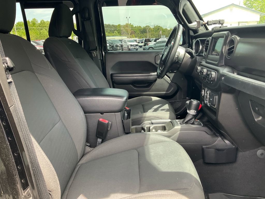 Used 2021 Jeep Gladiator Sport AWD/4WD image 12