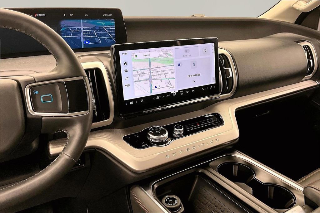 Certified 2025 Ford Expedition Active AWD/4WD image 6