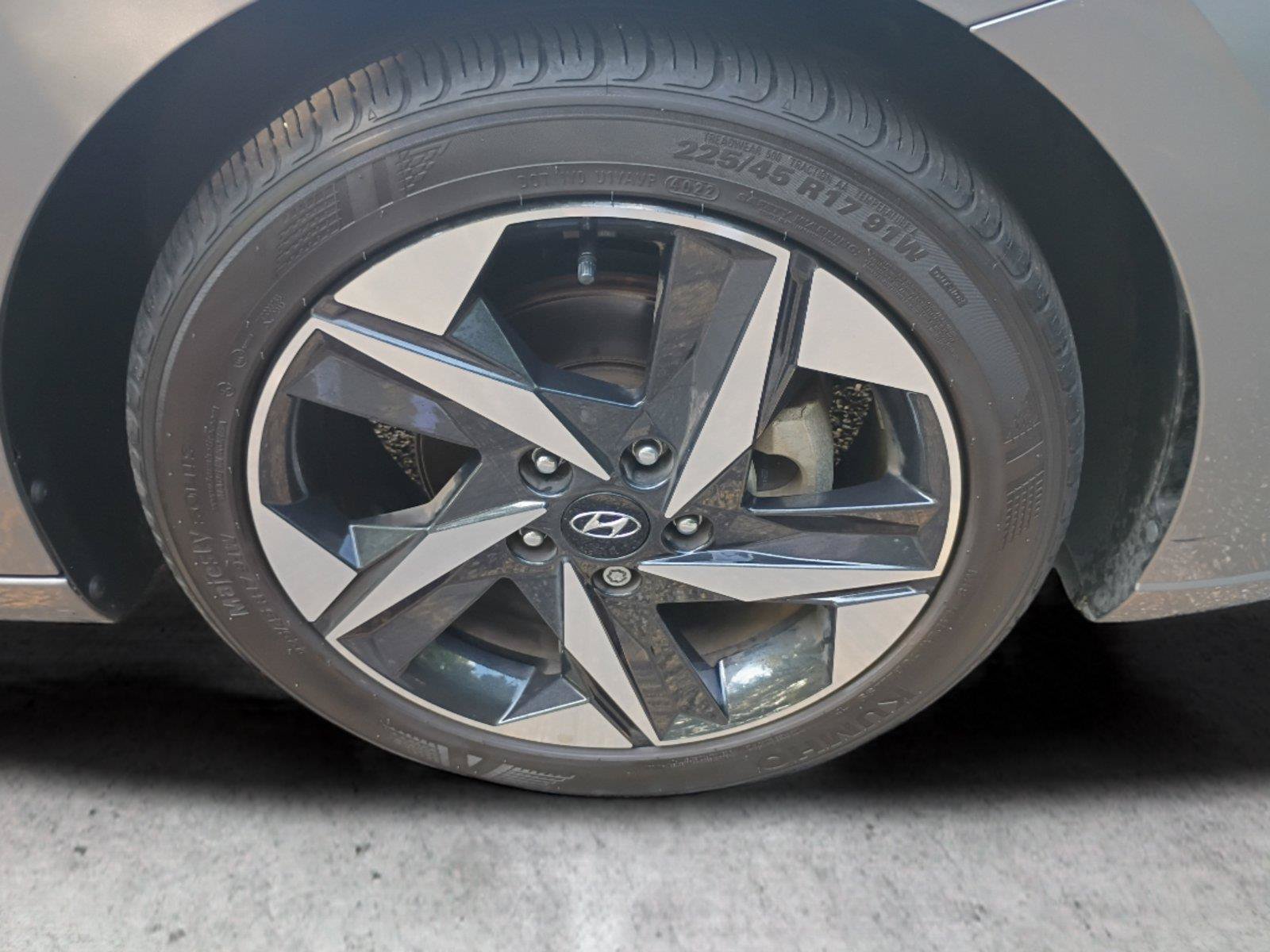 Used 2023 Hyundai Elantra SEL w/ Convenience Package FWD image 20