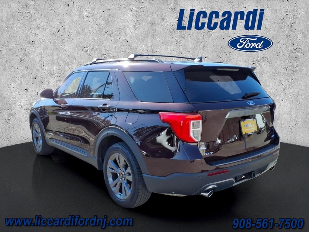 Certified 2023 Ford Explorer XLT w/ Equipment Group 202A AWD/4WD image 4