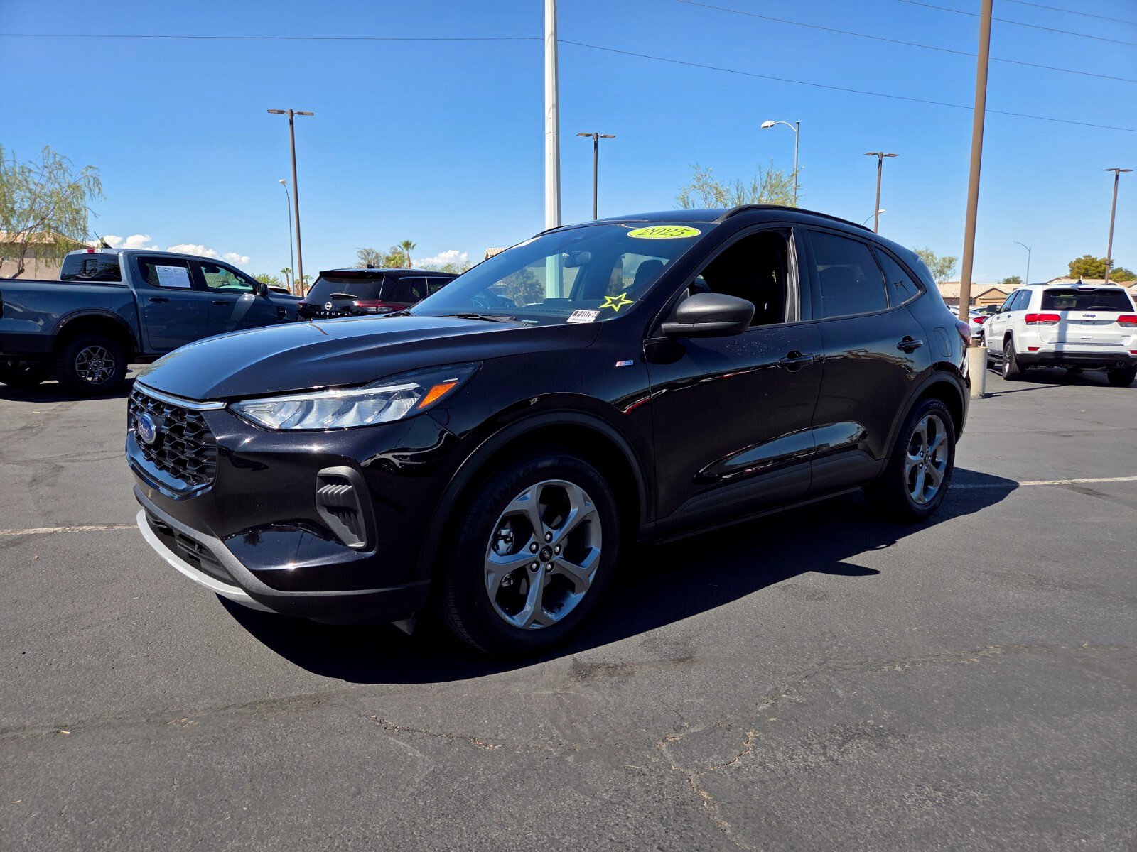 Certified 2025 Ford Escape ST-Line FWD image 2