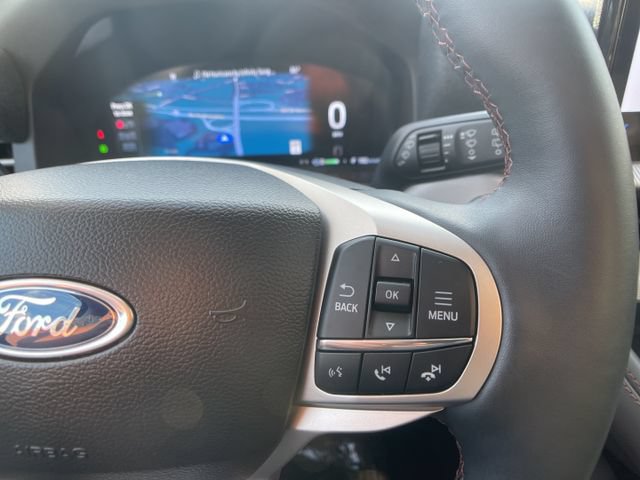 Certified 2025 Ford Explorer Active w/ Active Comfort Package AWD/4WD image 18
