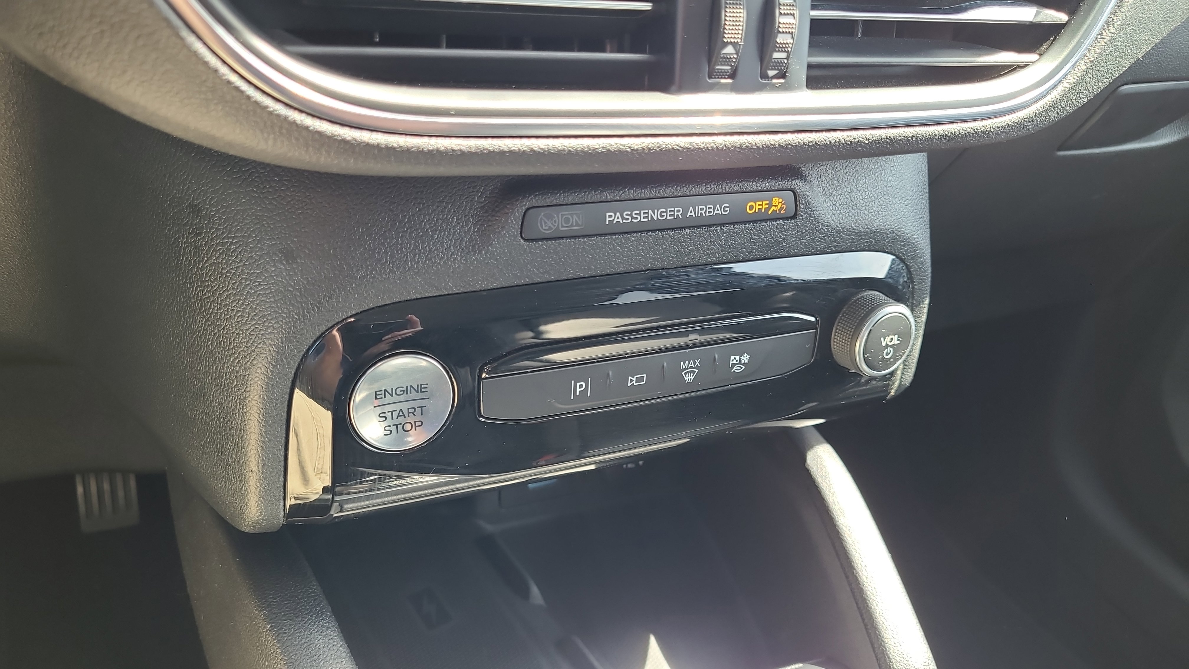 Certified 2023 Ford Escape Platinum AWD/4WD image 22