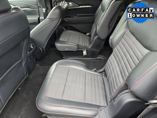 Certified 2025 Ford Explorer ST-Line AWD/4WD image 28