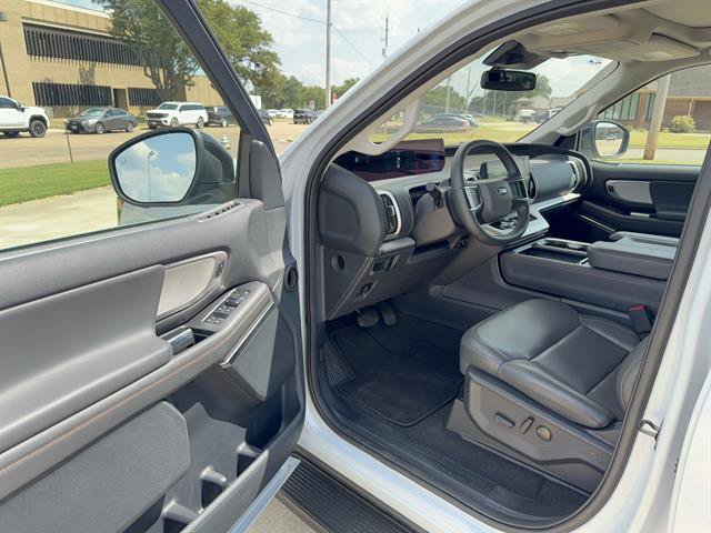 Certified 2025 Ford Expedition Active RWD image 7