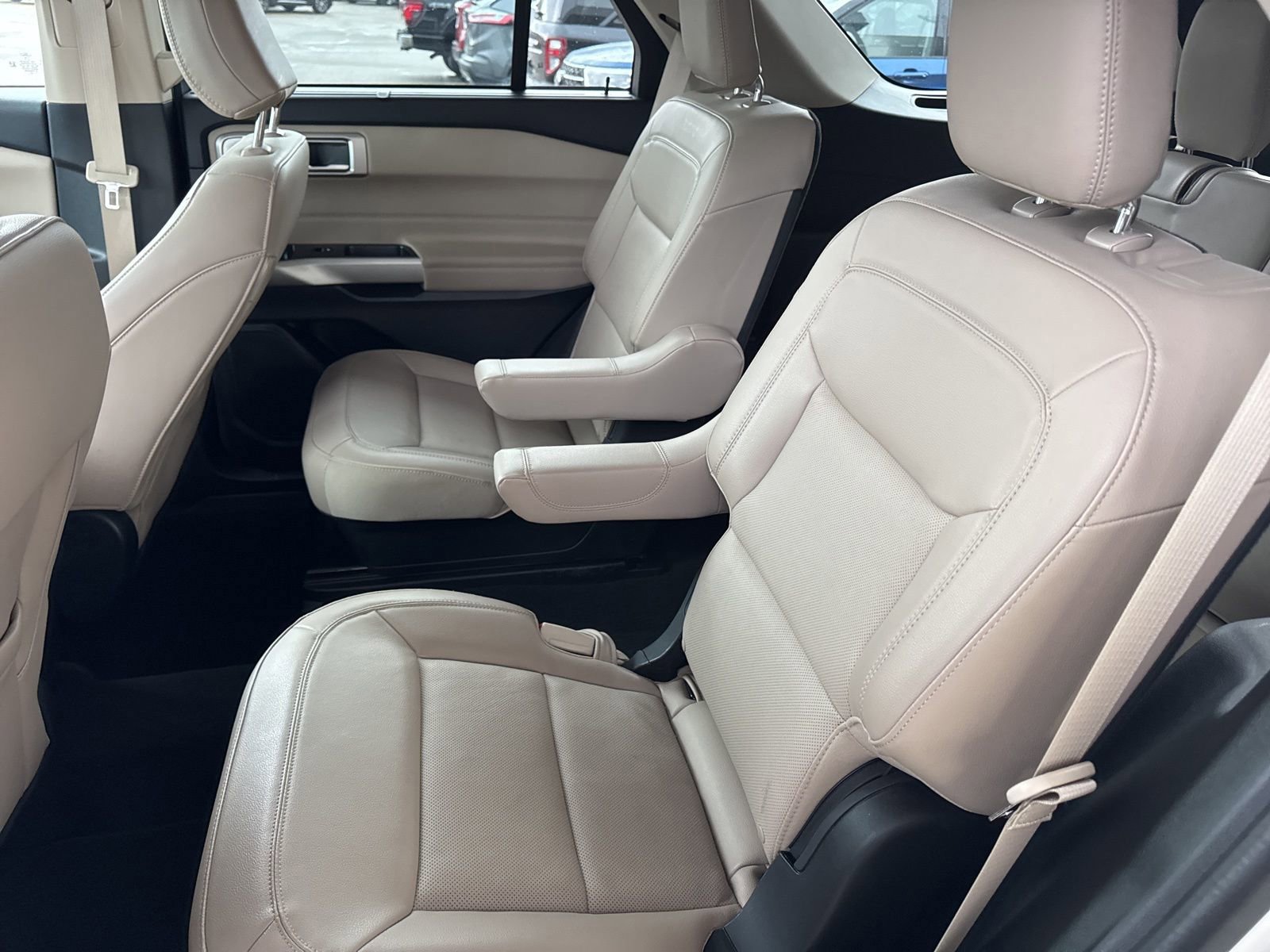 Certified 2023 Ford Explorer Limited w/ Limited Technology Package AWD/4WD image 39