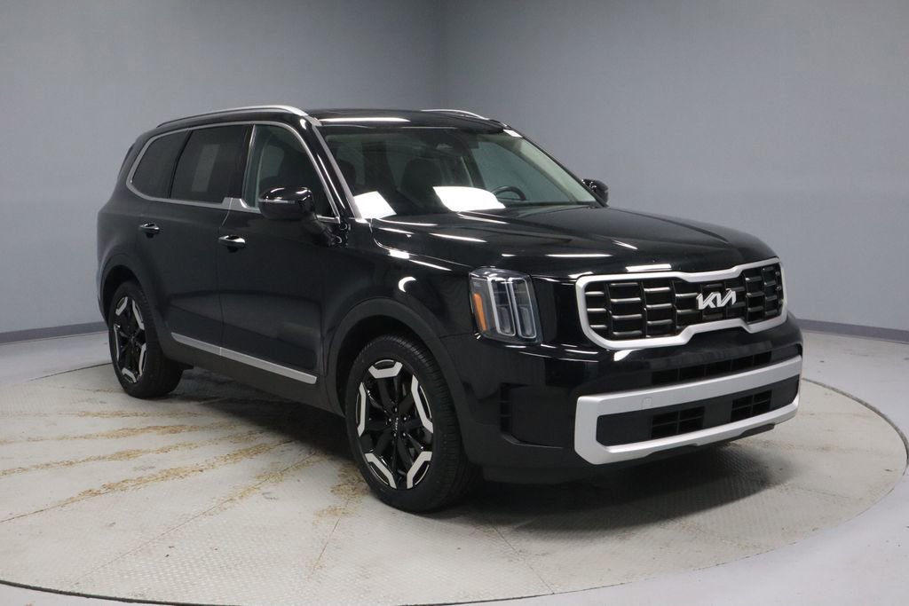 Used 2025 Kia Telluride S