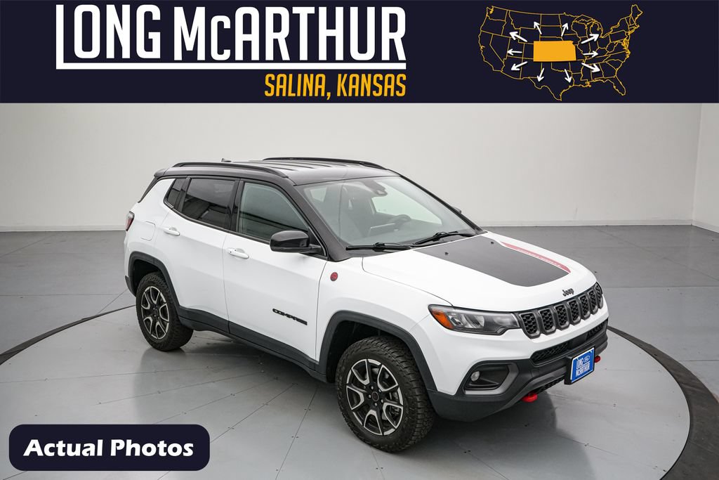 Used 2025 Jeep Compass Trailhawk