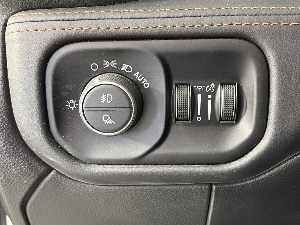 Used 2024 RAM 2500 Limited w/ Safety Group image 25