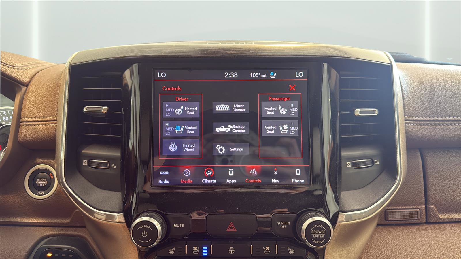 Used 2019 RAM 1500 Laramie AWD/4WD image 19
