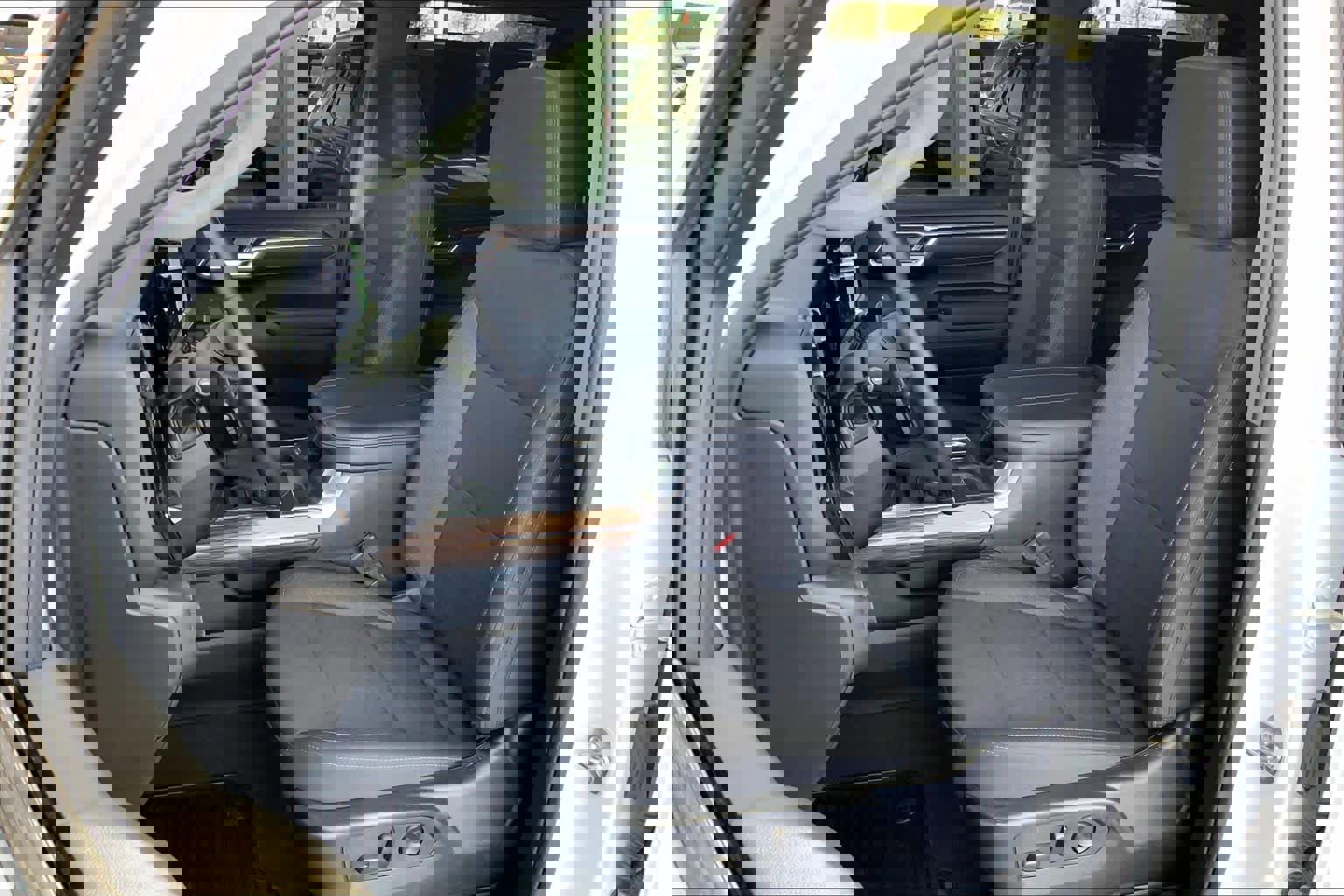 Used 2025 Chevrolet Silverado 1500 RST image 10