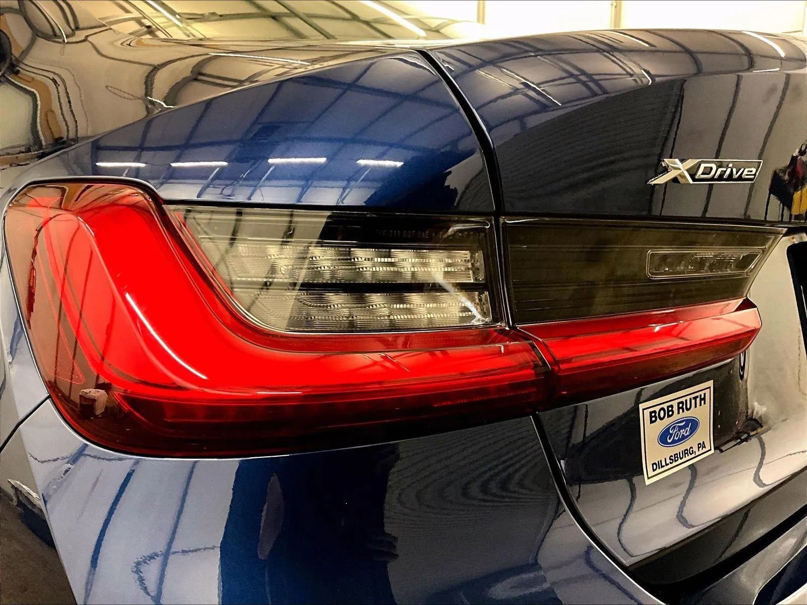 Used 2019 BMW 330i xDrive Sedan w/ Driving Assistance Package image 28