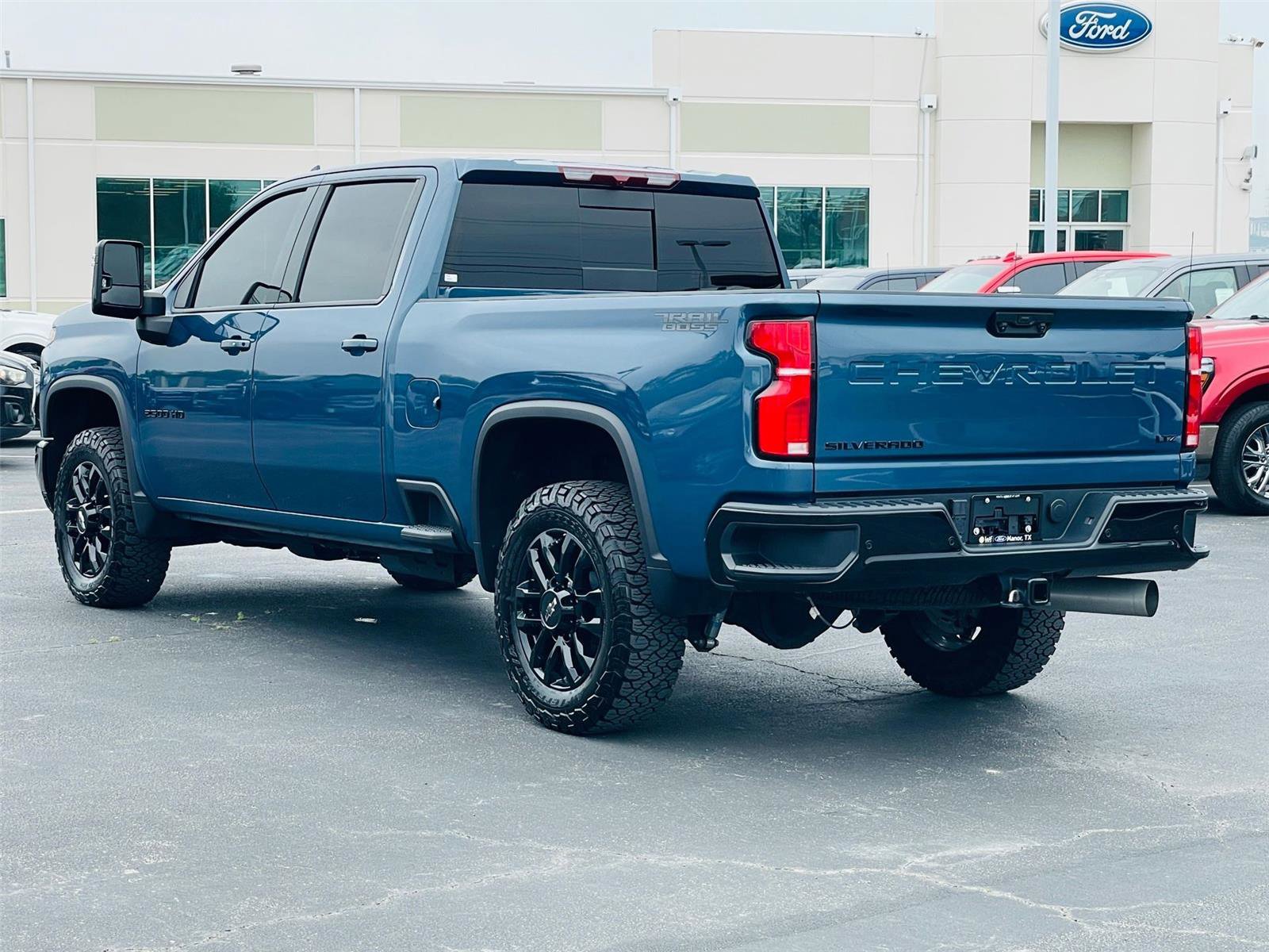Used 2025 Chevrolet Silverado 2500 LTZ w/ Trail Boss Package AWD/4WD image 5