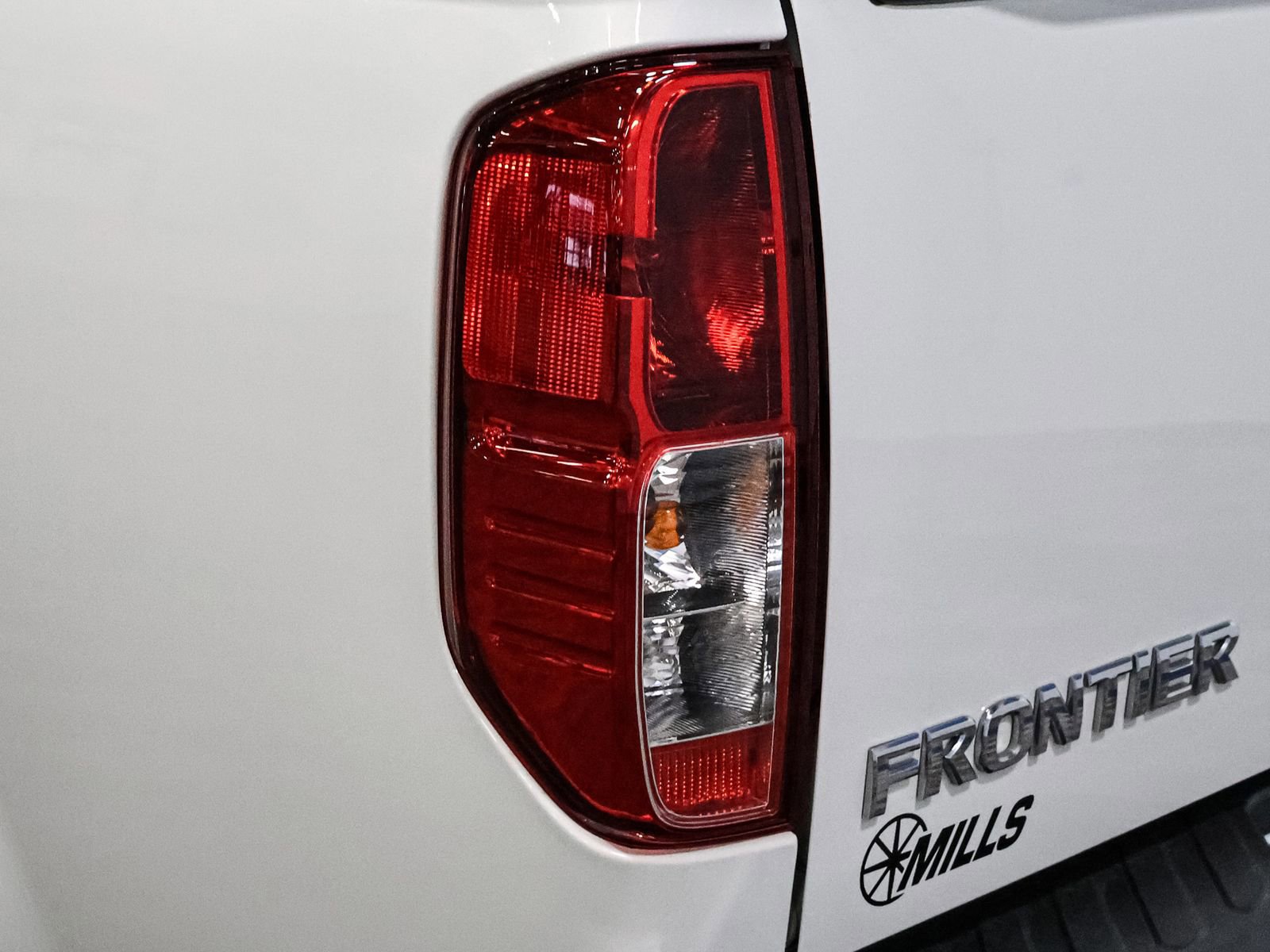 Used 2019 Nissan Frontier SV image 15