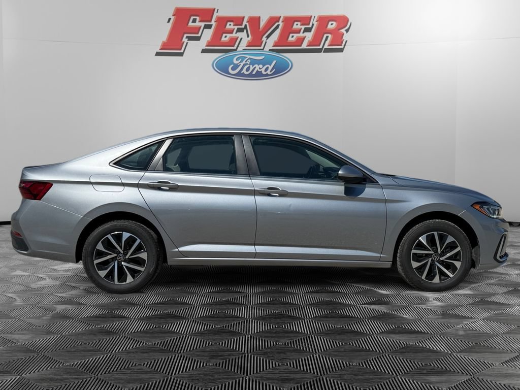 Used 2025 Volkswagen Jetta S FWD image 6