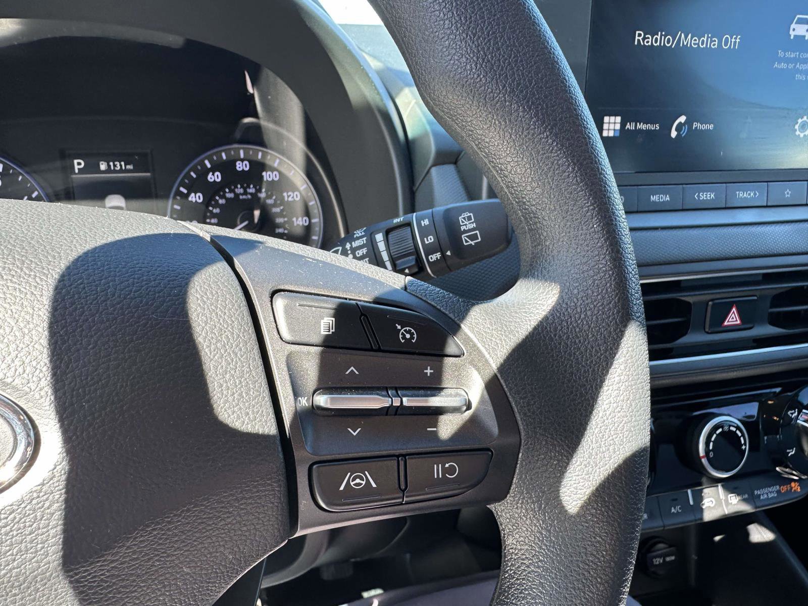 Used 2023 Hyundai Kona SEL image 30