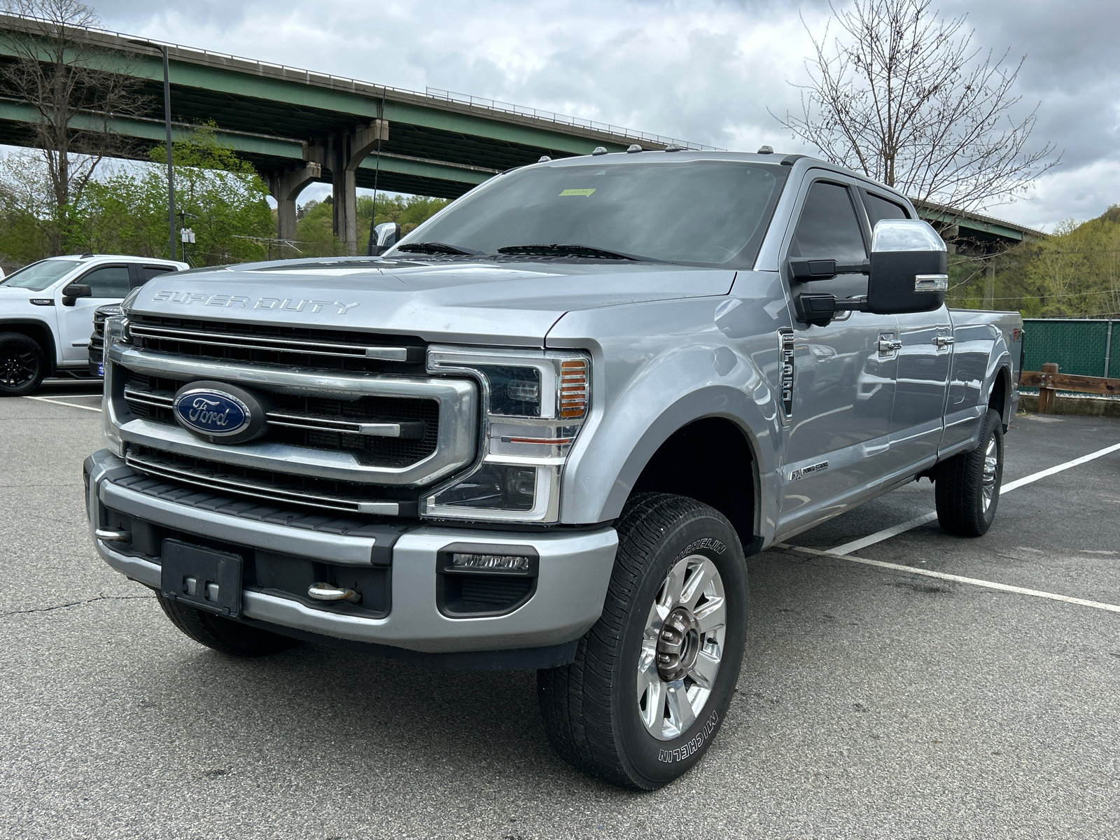 Certified 2022 Ford F350 Platinum AWD/4WD image 4
