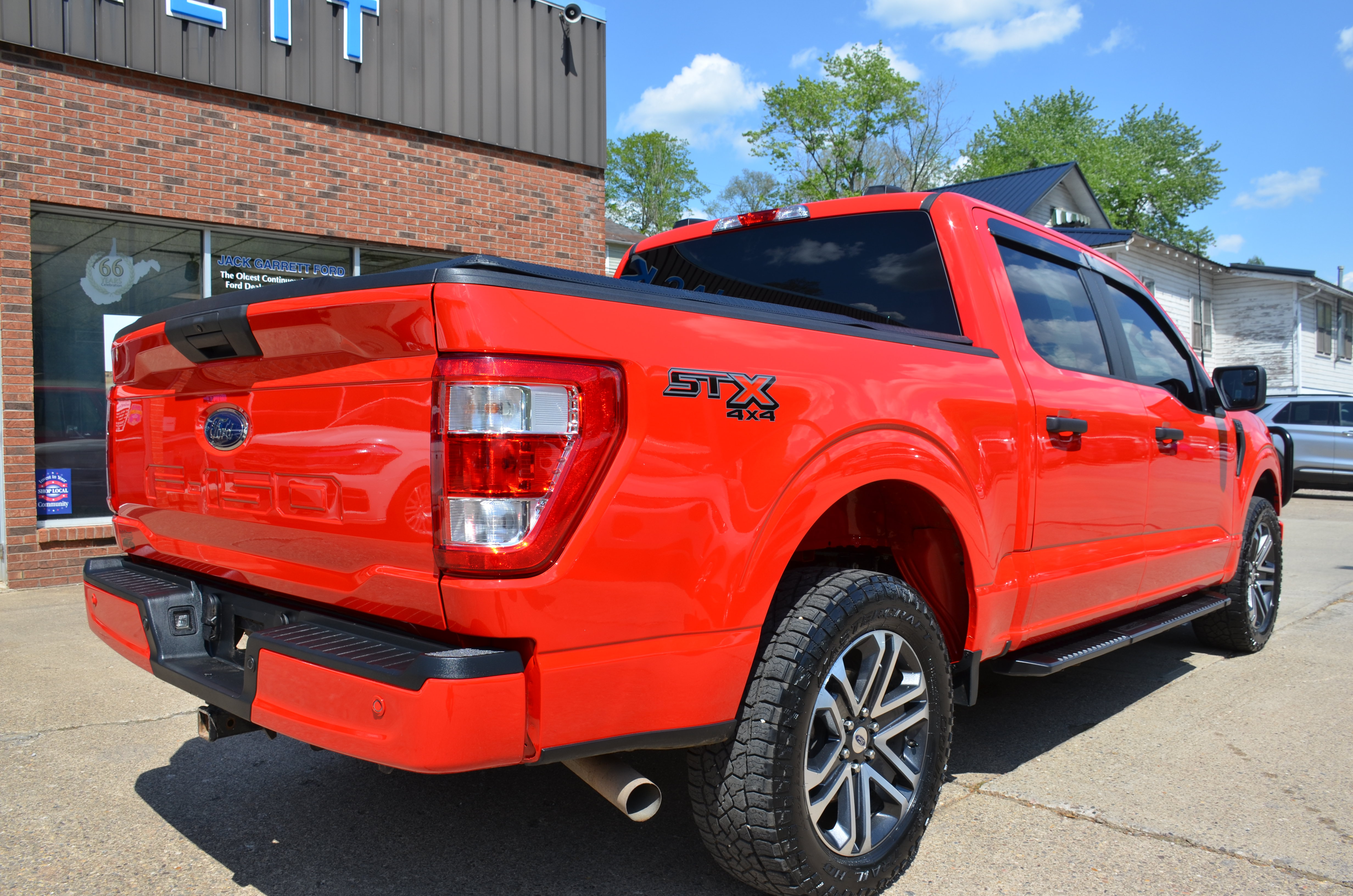 Certified 2023 Ford F150 XL w/ STX Appearance Package AWD/4WD image 4