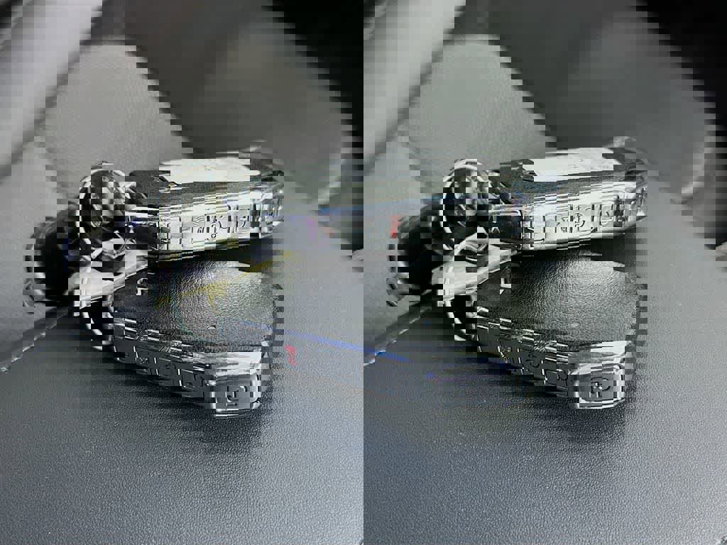 Used 2024 Kia Niro EX Touring image 24