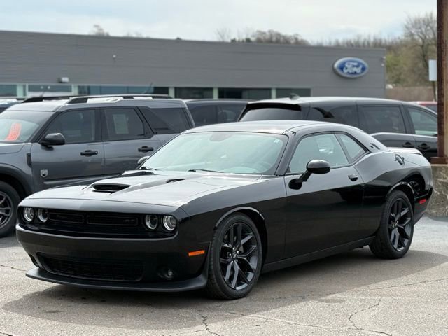 Used 2021 Dodge Challenger GT w/ Blacktop Package RWD video 3