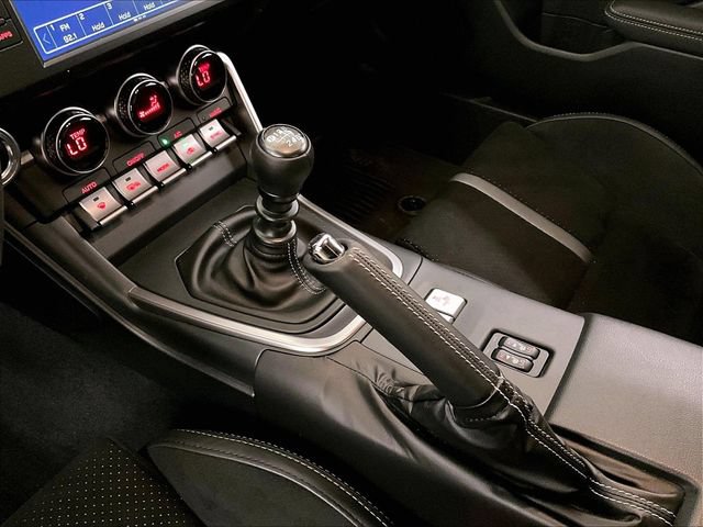 Used 2023 Toyota GR86 Premium w/ ALL Weather Mat Package (TMS) RWD image 16
