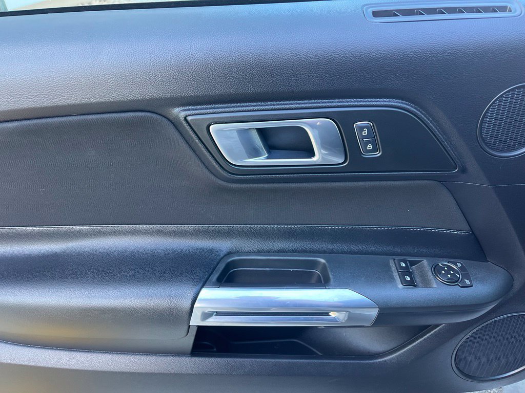 Certified 2019 Ford Mustang Coupe RWD image 31