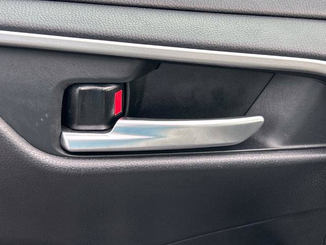 Used 2025 Toyota RAV4 XLE FWD image 19