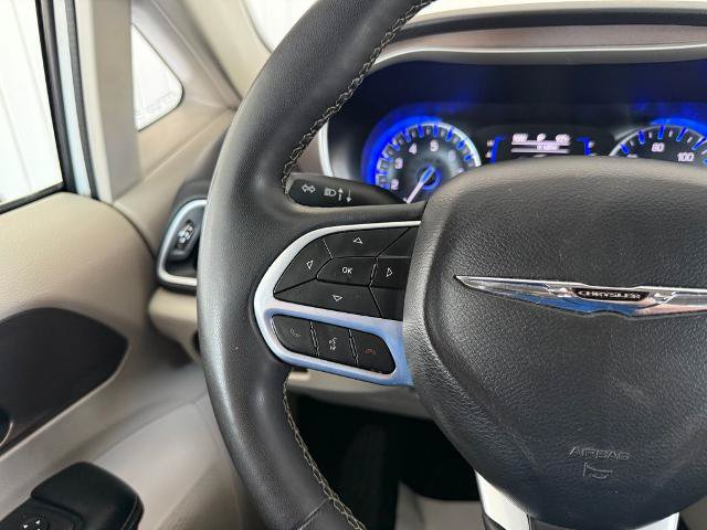 Used 2023 Chrysler Voyager LX FWD image 13