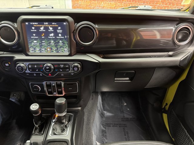 Used 2022 Jeep Wrangler Unlimited Sahara image 18