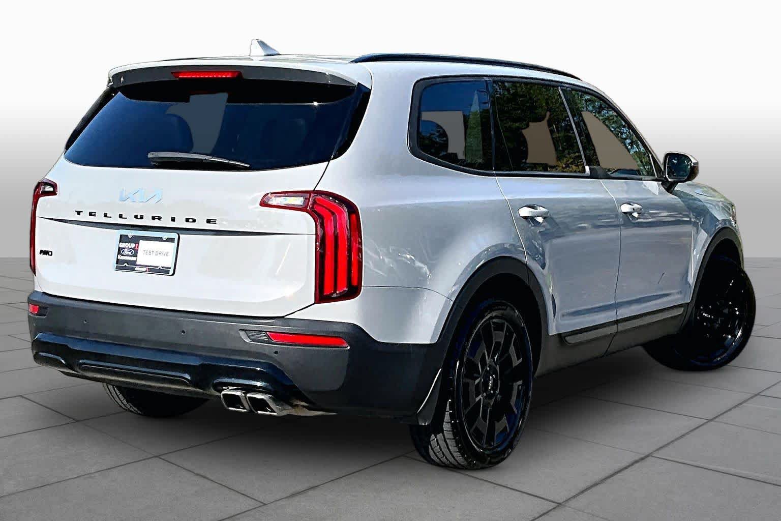Used 2022 Kia Telluride SX w/ SX Prestige Package AWD/4WD image 13