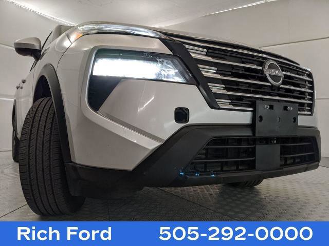 Used 2024 Nissan Rogue SV image 28