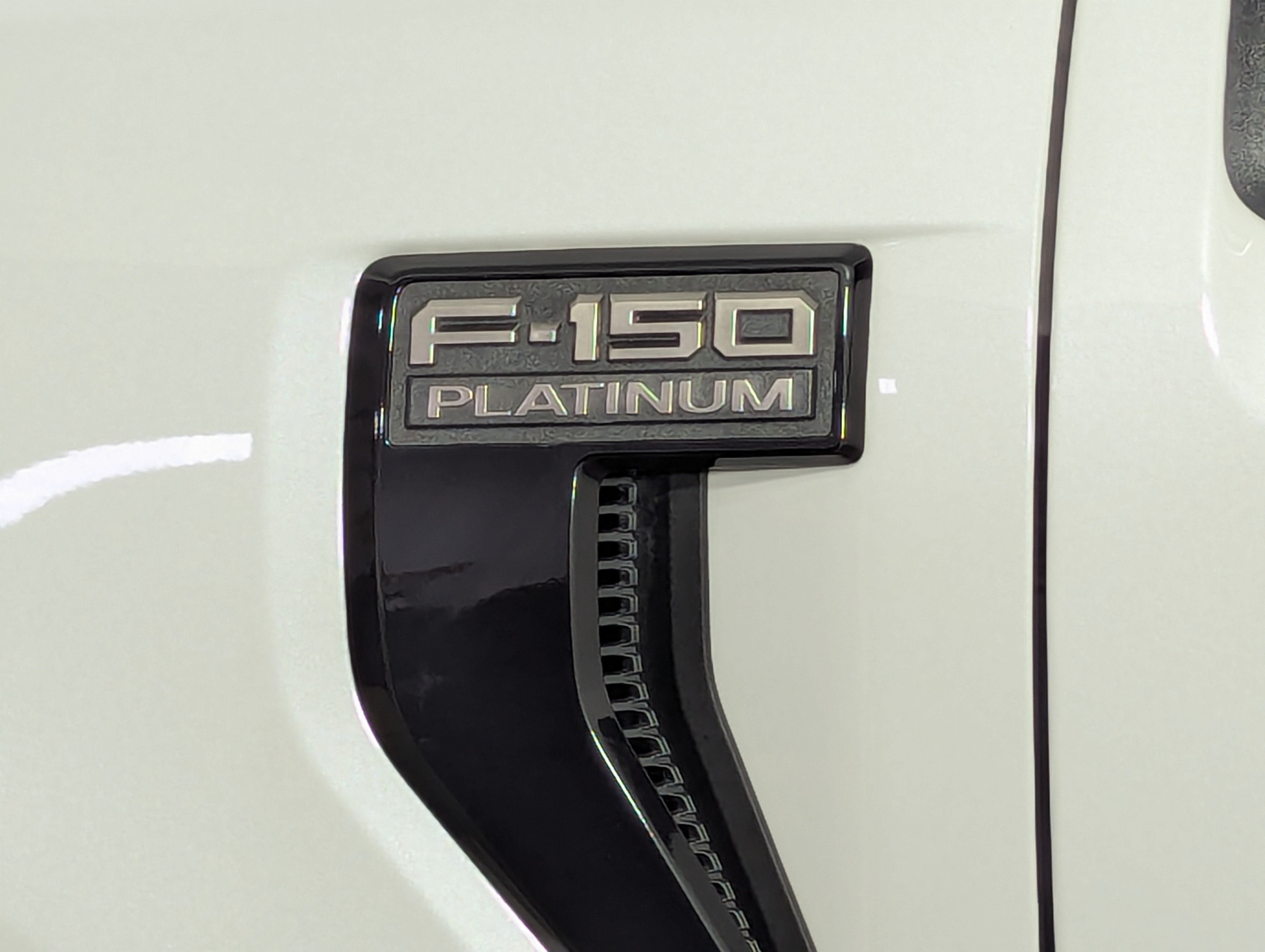 Certified 2024 Ford F150 Platinum w/ FX4 Off-Road Package AWD/4WD image 15