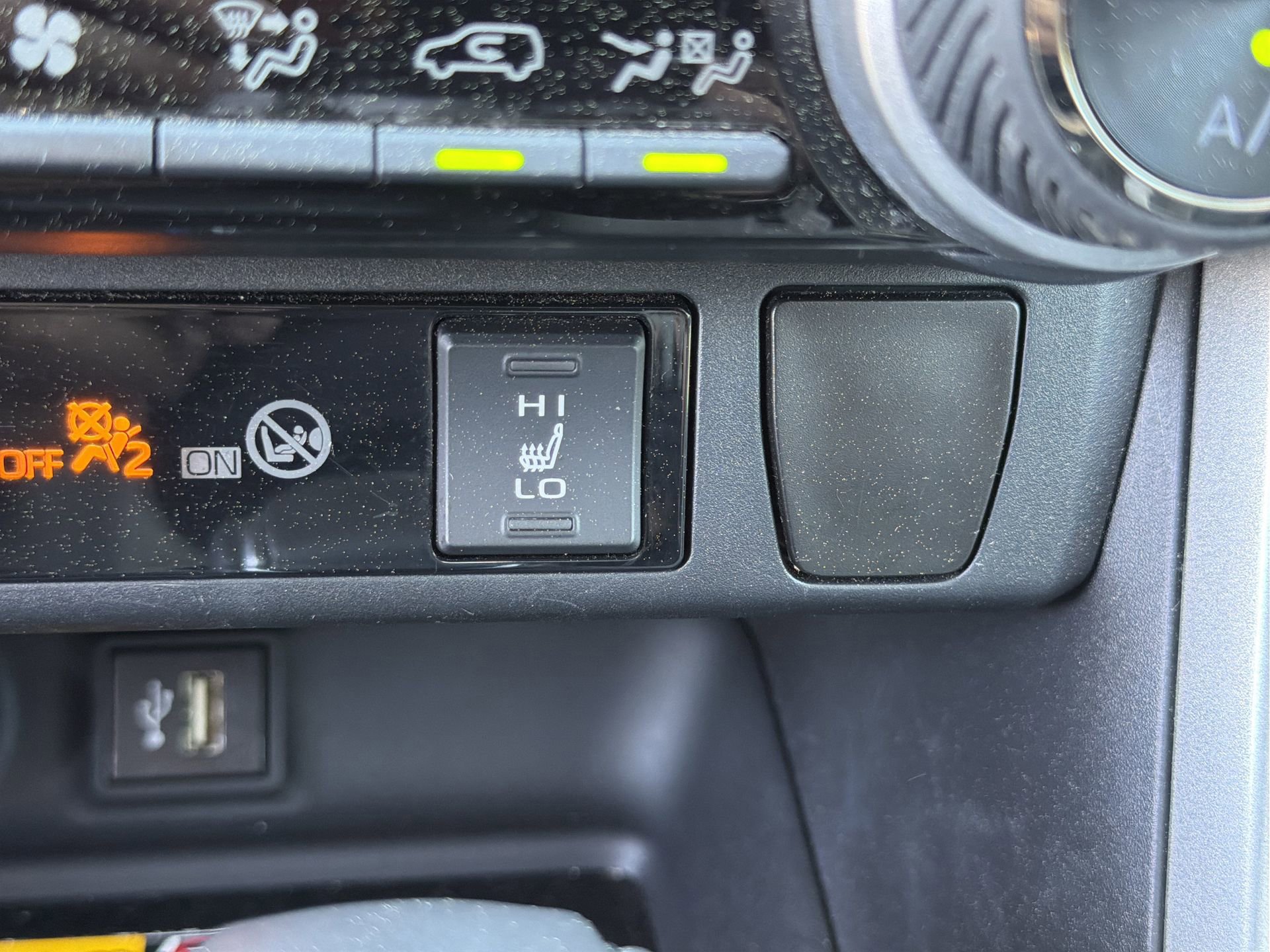 Used 2024 Toyota RAV4 XLE Premium w/ Weather Package image 17